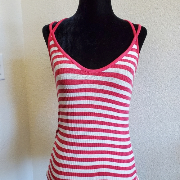 ♡♡♡♡♡ NWOT Criss- cross back top - Picture 4 of 11